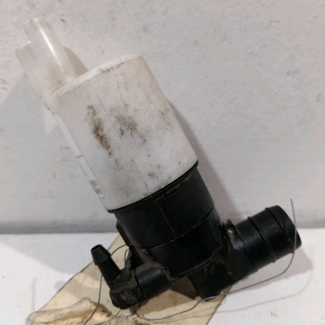 Pompe lave-glace avant occasion  Renault TRAFIC II Camionnette (FL) 1.9 dci 80 (fl0b) (2001-2006)   7700428390  3