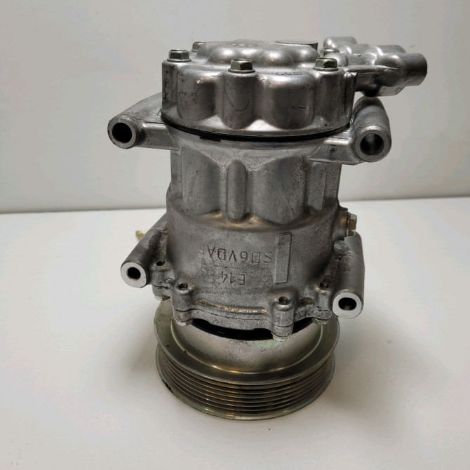 Compresseur air conditionne occasion  Renault TWINGO II (CN0_) 1.2 16v (cn04, cn0a, cn0b) (2007-2014) 3 portes   8200819568  1