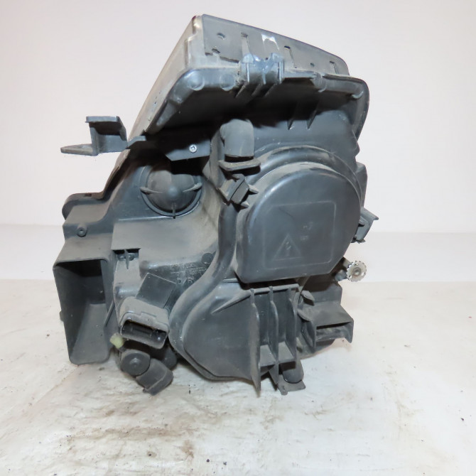 Phare droit occasion  RENAULT VELSATIS Phase 1 01-2002->04-2005   8200051266  3