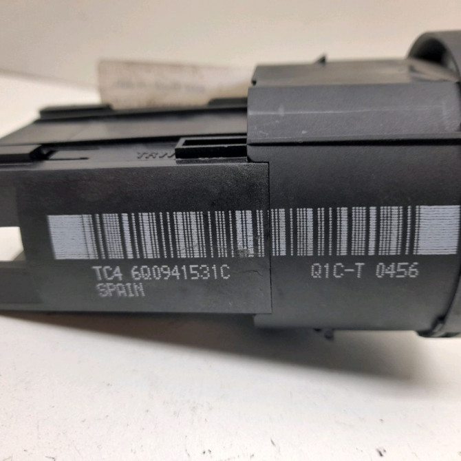 Interrupteur commande de phares occasion  Volkswagen vw POLO (9N_, 9A_) 1.9 tdi (2001-2009)   6Q0953513G 9B9  2