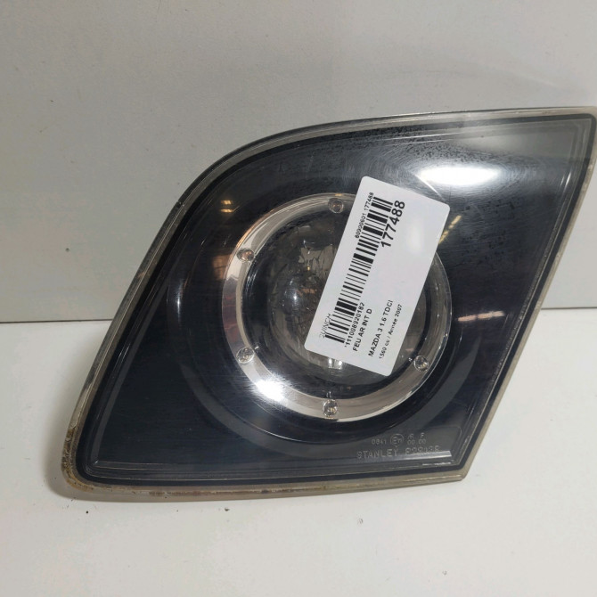 Feu arrière intérieur droit occasion  Mazda 3 (BK) 1.6 di turbo (2004-2009)   BR5S513H0B  1