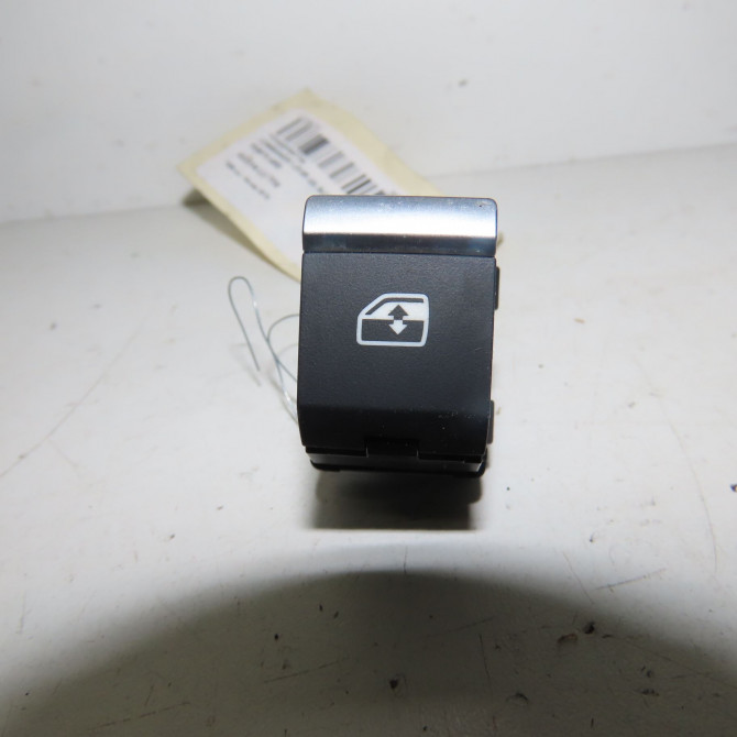 Commande leve-glace porte arrière droite occasion  Audi A4 B9 (8W2, 8WC) 35 tfsi mild hybrid (2018)   4M0959855  1