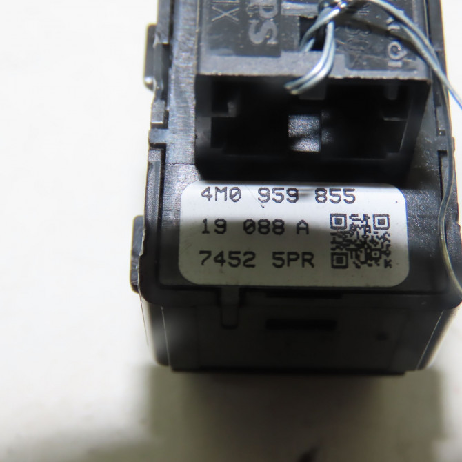 Commande lève-glace porte avant droite occasion  Audi A4 B9 (8W2, 8WC) 35 tfsi mild hybrid (2018)   4M0959855  2