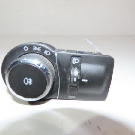 Interrupteur commande de phares occasion  Chevrolet AVEO 3/5 portes (T300) 1.3 d (2011-2015)   96892015 