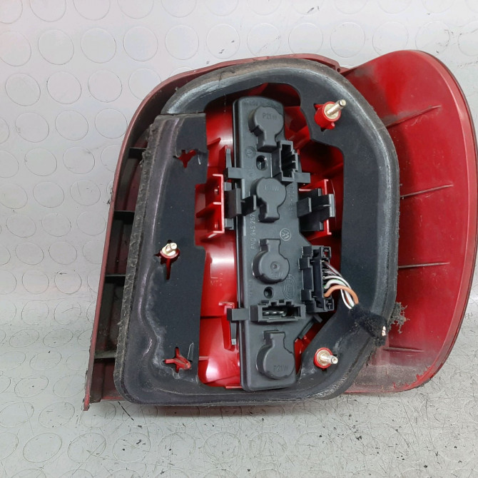 Feu arrière gauche occasion  Volkswagen vw POLO (6N2) 1.9 sdi (1999-2001) 5 portes   6N0945095H  2