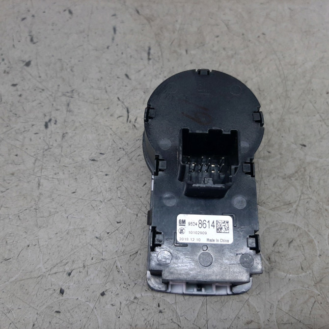 Interrupteur commande de phares occasion  Opel KARL (C16) 1.0 (2015-2018)   95248632  2