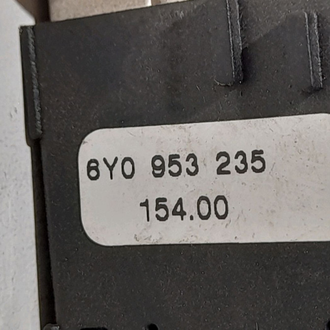 Bouton de warning occasion  Skoda FABIA I (6Y2) 1.4 (1999-2003)   6Y0953235  2