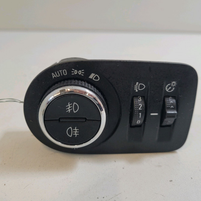 Interrupteur commande de phares occasion  Opel ASTRA K (B16) 1.6 cdti (68) (2015)   39050757  1