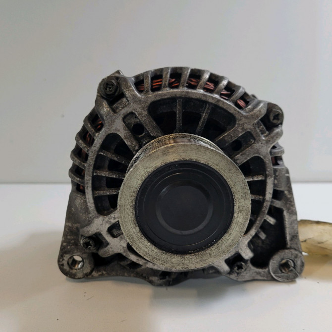 Alternateur occasion  Mazda 6 Hatchback (GG) 2.0 di (gg14) (2002-2007)   RF7J18300B  1