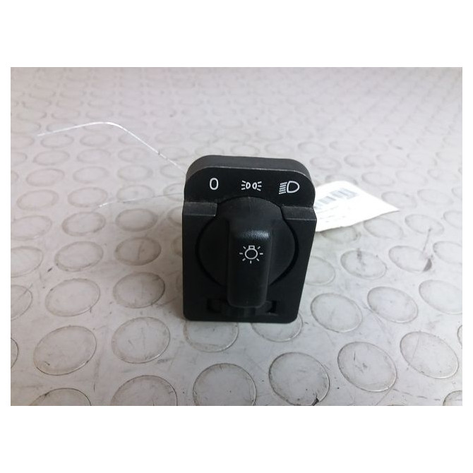 Commande eclairage occasion  Opel CORSA B (S93) 1.7 d (f08, f68, m68) (1996-2000)   9181010  1