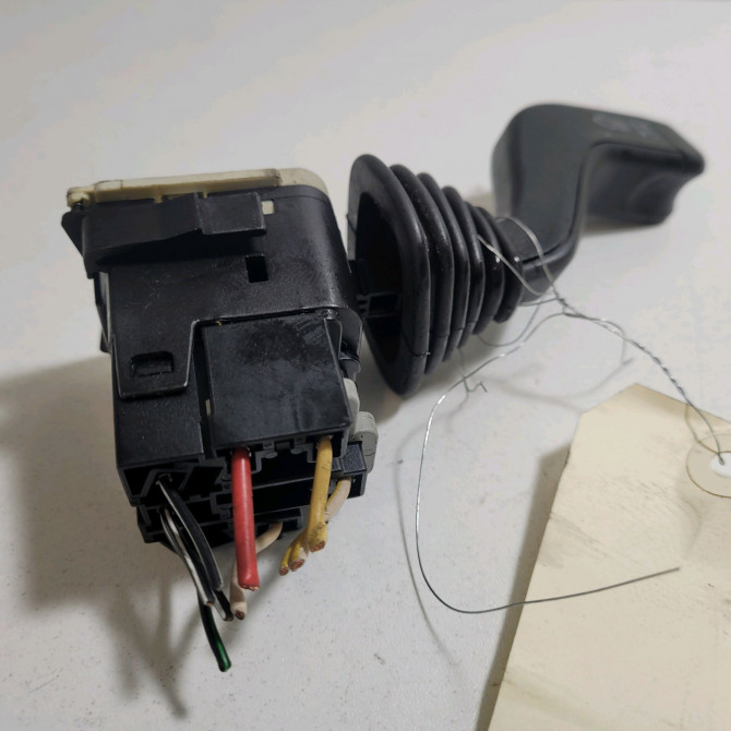 Commande eclairage occasion  Opel CORSA B (S93) 1.2 i 16v (f08, f68, m68) (1998-2000) 5 portes   90437313  2