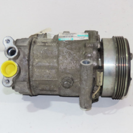 Compresseur air conditionne occasion  Renault TWINGO I (C06_) 1.2 (c066, c068) (1996-2007) 3 portes   8200618853 