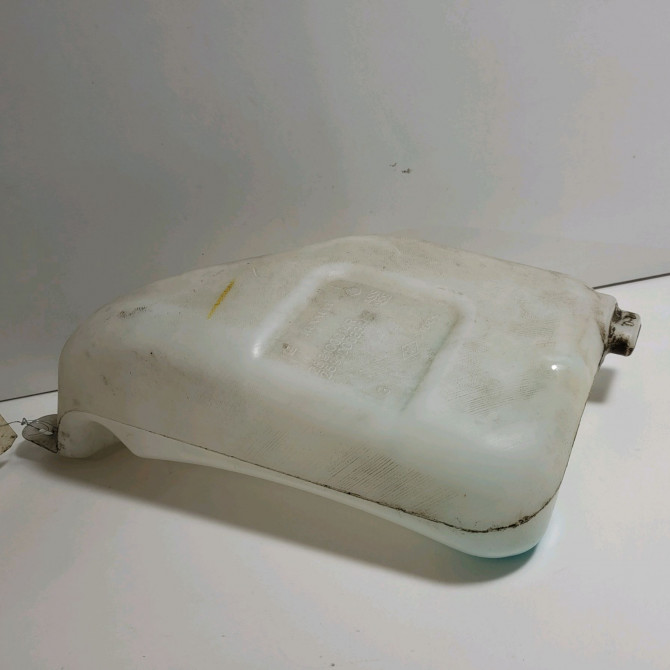 Reservoir lave-glace avant occasion  Renault MEGANE III 3/5 portes (BZ0/1_, B3_) 1.5 dci (bz0c) (2008-2015) 5 portes   289104118R  2