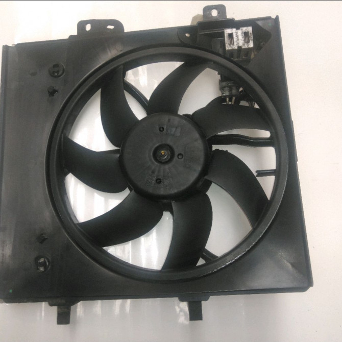 Moteur ventilateur radiateur occasion  Citroën C3 II (SC_) 1.4 hdi 70 (sc8hzc, sc8hr0, sc8hp4) (2009) 5 portes   9675280980  1