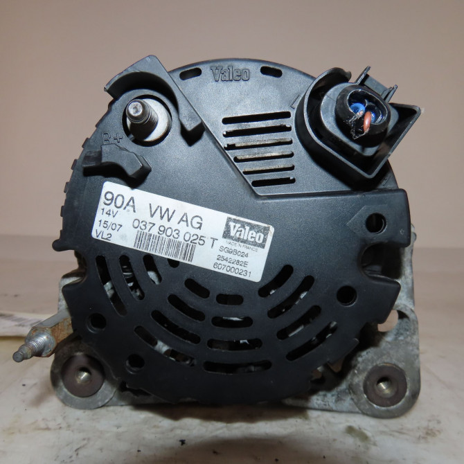 Alternateur occasion  Seat IBIZA III (6L1) 1.4 16v (2002-2007)   037903025T  3