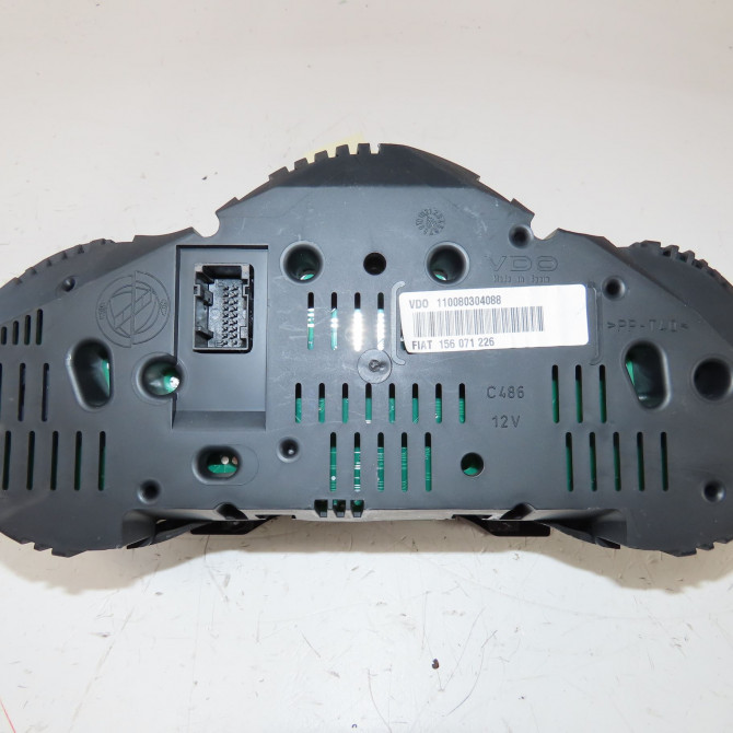 Bloc compteurs occasion  Alfa romeo 147 (937_) 1.9 jtd (937.axd1a, 937.bxd1a) (2001-2010)   156071226  3