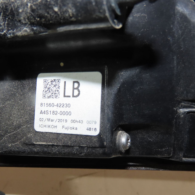 Feu arrière gauche occasion  Toyota RAV 4 V (_A5_, _H5_) 2.5 hybrid awd (axah54) (2018)   8156042230  2