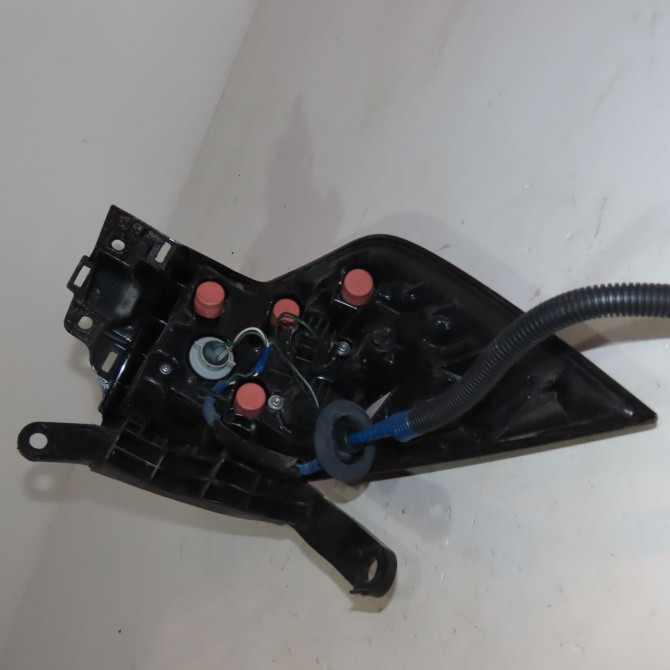 Feu arrière gauche occasion  Toyota RAV 4 V (_A5_, _H5_) 2.5 hybrid awd (axah54) (2018)   8156042230  3