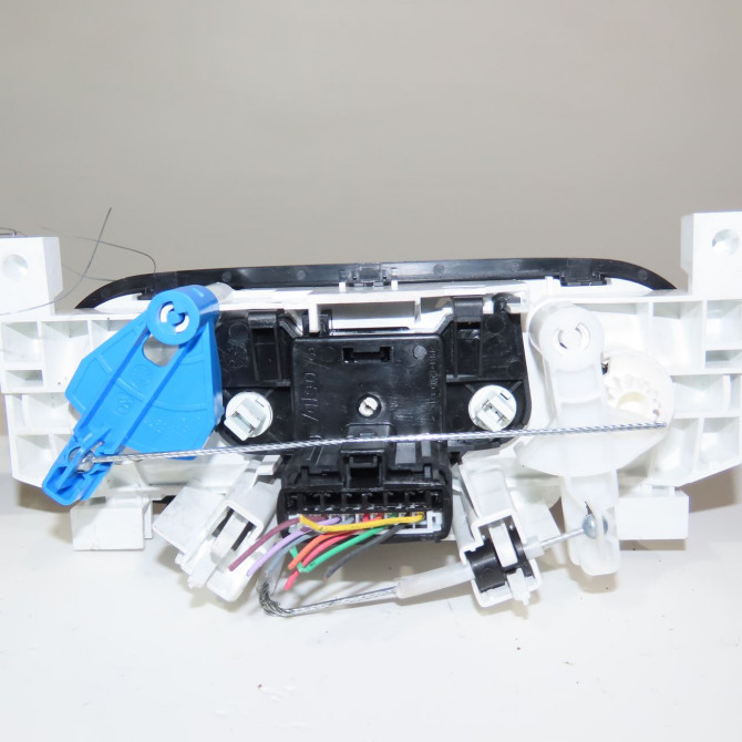 Commande de chauffage occasion  Renault TRAFIC III Camionnette (FG_) 2.0 dci 120 (fgmn) (2019)   275109895R  3