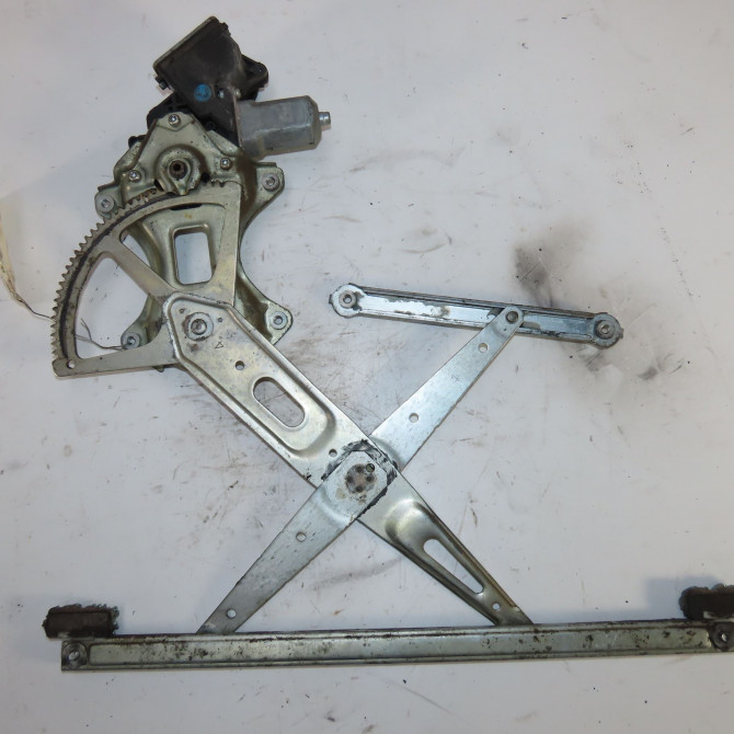 Mecanisme+moteur leve-glace avg occasion  Toyota RAV 4 III (_A3_) 2.2 d 4wd (ala30_) (2006-2012)   6980252080  1