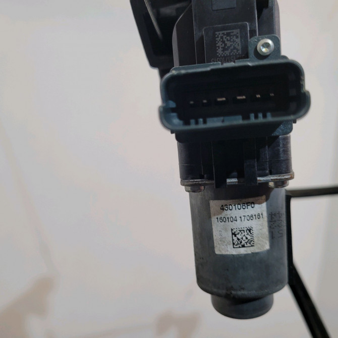 Mecanisme + moteur lève-glace avant droit occasion  Renault MEGANE IV 3/5 portes (B9A/M/N_) 1.5 dci 90 (b9a1) (2015)   807206746R  4