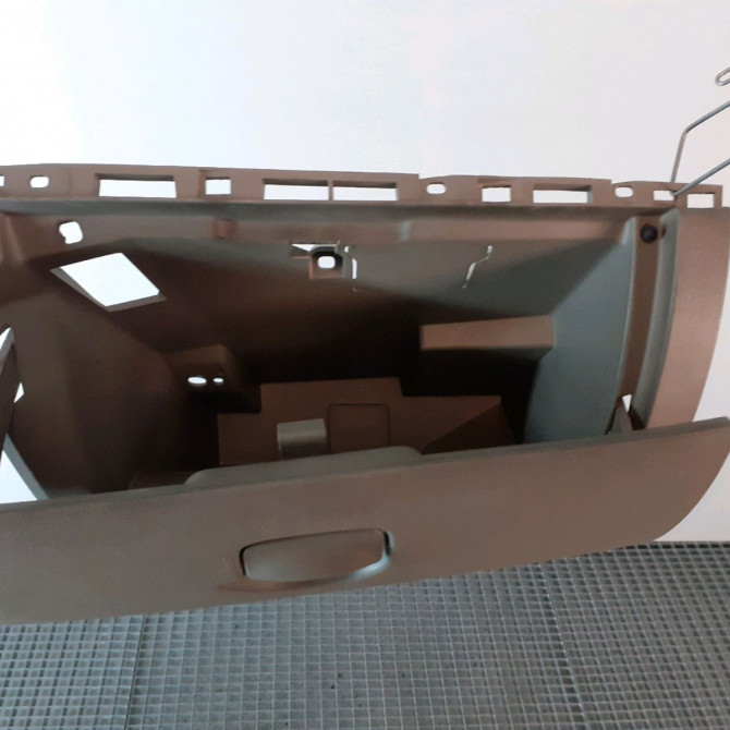 Boite à gants occasion  Renault CLIO III (BR0/1, CR0/1) 1.5 dci (br0h, cr0h, cr1s, br1s) (2005-2014) 3 portes   8200407713  2