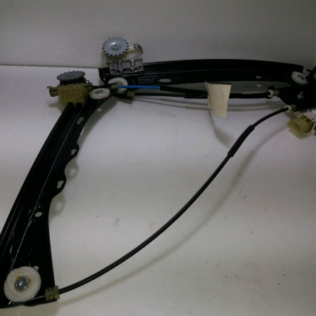 Mecanisme+moteur leve-glace avg occasion  Bmw 4 Gran Coupe (F36) 420 d (2015)   51337365259 