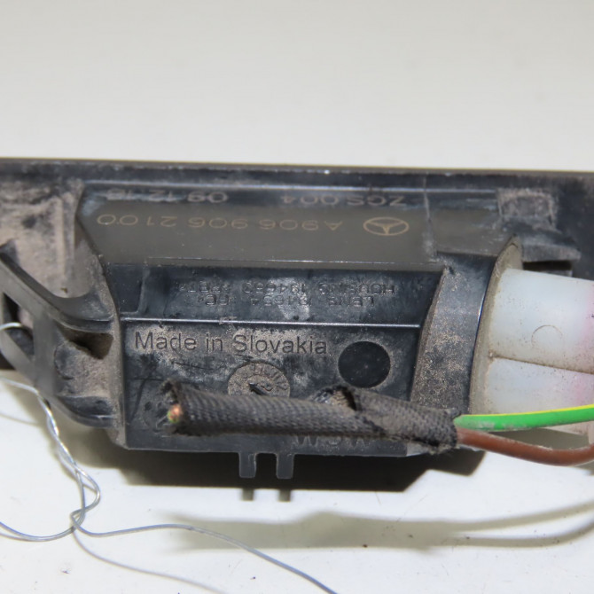 Eclaireur plaque de police d occasion  Mercedes-benz SPRINTER 3,5-t Camionnette (B907, B910) 316 cdi rwd (907.631, 907.633, 907.635, 907.637) (2018)   A9069062100  3