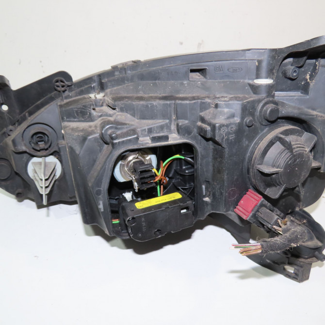 Phare droit occasion  Opel CORSA C (X01) 1.3 cdti (f08, f68) (2003-2009)   13237262  3