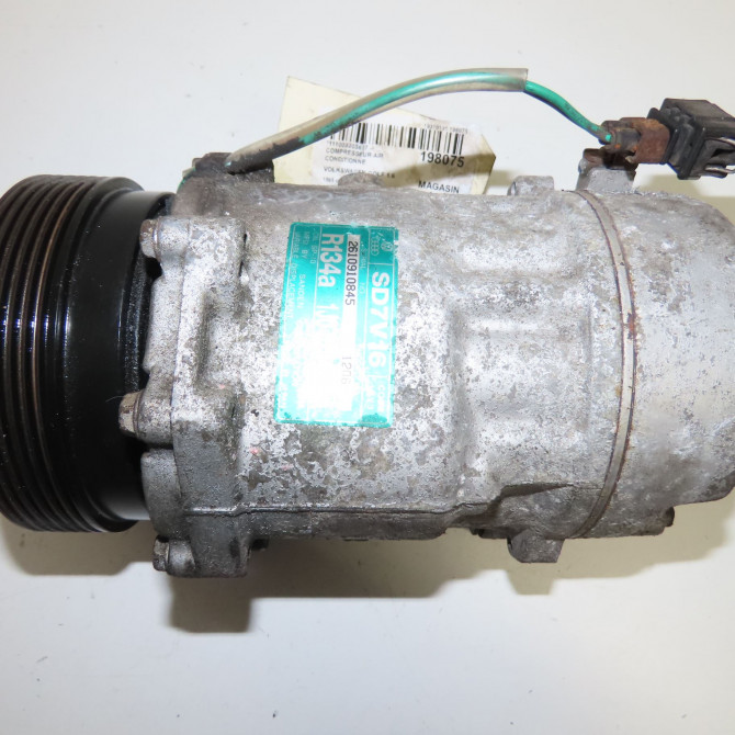 Compresseur air conditionne occasion  Volkswagen vw GOLF IV (1J1) 1.6 (1997-2004)   1J0820803A  1