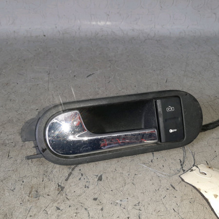 Poignee int porte avg occasion  Volkswagen vw GOLF PLUS V (5M1, 521) 1.9 tdi (2005-2009) 5 portes   5M0837113BUAQ 