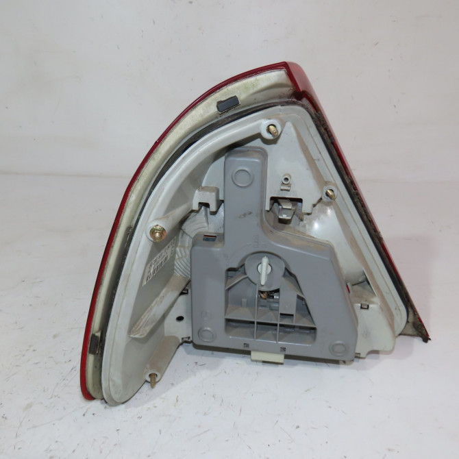 Feu arrière droit occasion  Mercedes-benz CLASSE C (W202) C 180 (202.018) (1993-2000)   2028201264  3