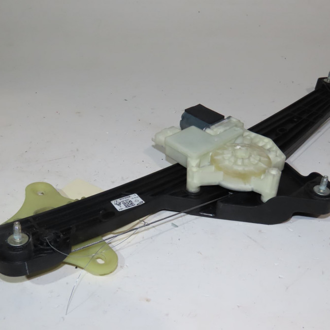 Mecanisme+moteur leve-glace avg occasion  Renault CLIO V (B7_) Tce 90 (b7mt) (2020)   807216723R  1