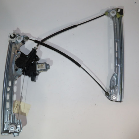 Mecanisme+moteur leve-glace avg occasion  Renault MEGANE IV 3/5 portes (B9A/M/N_) 1.2 tce 130 (b9mr) (2015) 5 portes   807213056R 