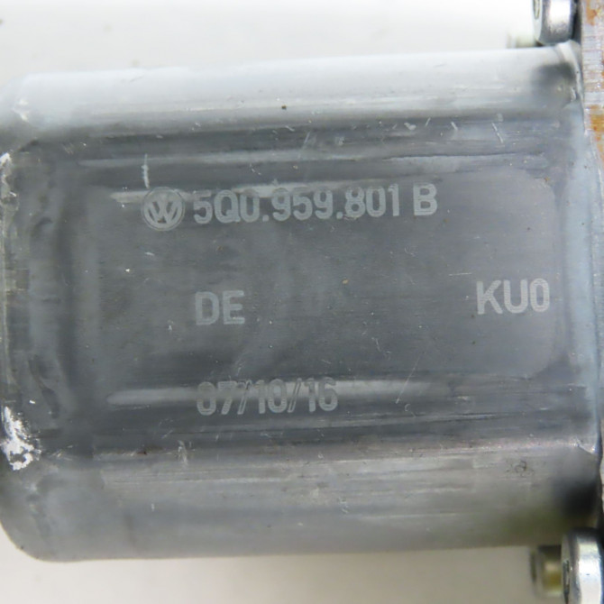 Mecanisme + moteur lève-glace avant droit occasion  Volkswagen vw TIGUAN (AD1, AX1) 2.0 tdi (2016)   5NA837462A  3