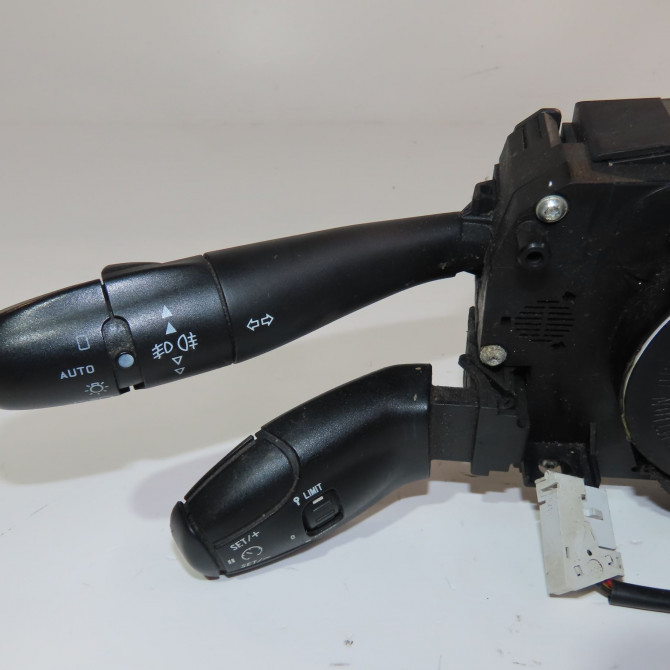 Bloc commodos occasion  Peugeot 207 SW (WK_) 1.6 hdi (2007-2012)   96657274XT  3