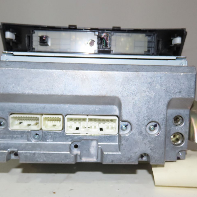 Autoradio occasion  Toyota COROLLA Verso (ZER_, ZZE12_, R1_) 2.2 d-4d (aur10_) (2005-2009) 5 portes   861200F030  3