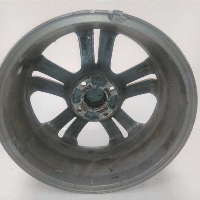 Jante aluminium occasion  Peugeot 208 I (CA_, CC_) 1.4 hdi (2012) 3 portes   9673773677  3