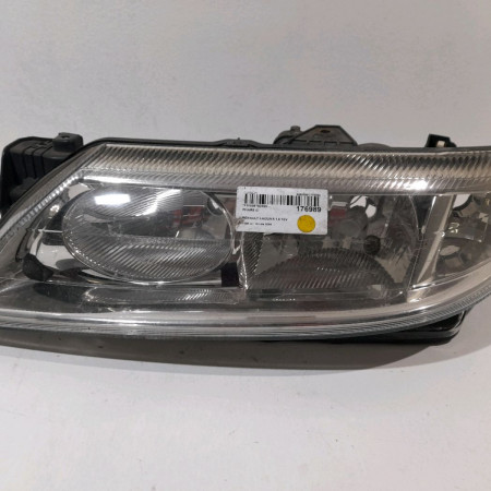 Phare gauche occasion  Renault LAGUNA II Grandtour (KG0/1_) 1.6 bifuel (2005-2007)   7701048927 