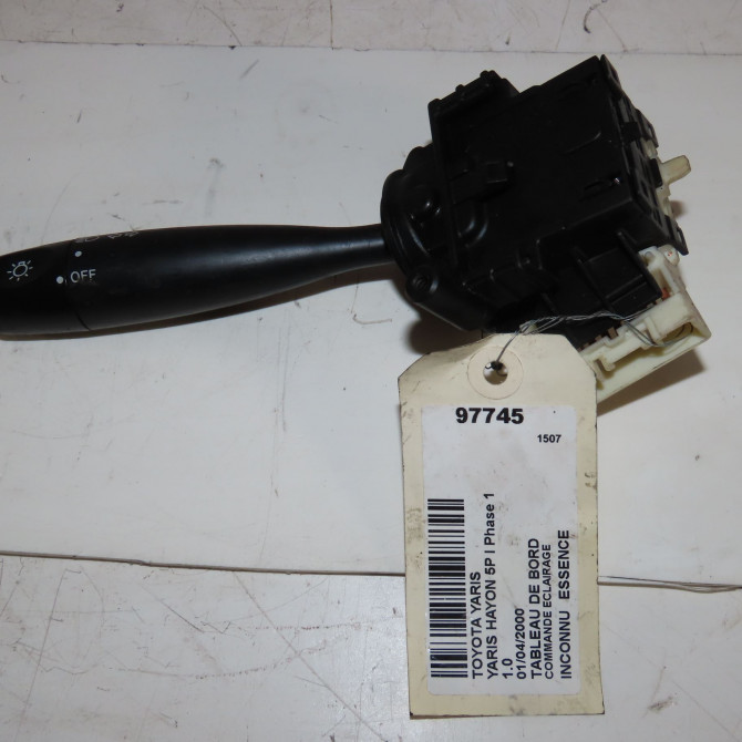 Commande eclairage occasion  TOYOTA YARIS I Phase 1 04-1999->03-2003 1.0   8416552020  1