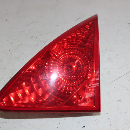 Feu arrière intérieur droit occasion  Peugeot 3008 Monospace (0U_) 1.6 hdi (2009-2016) 5 portes   6351HE 
