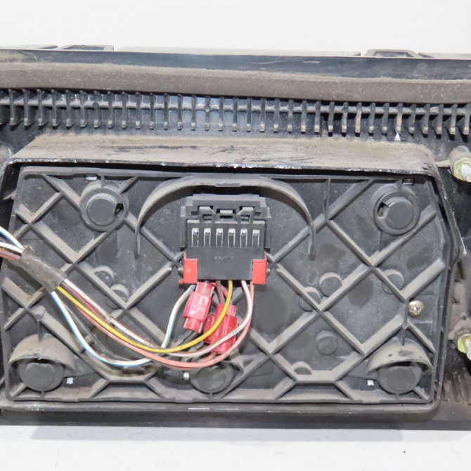 Feu arrière droit occasion  Fiat CROMA (154_) 2500 td (154.ll, 154.pl) (1989-1996)   8245125  2