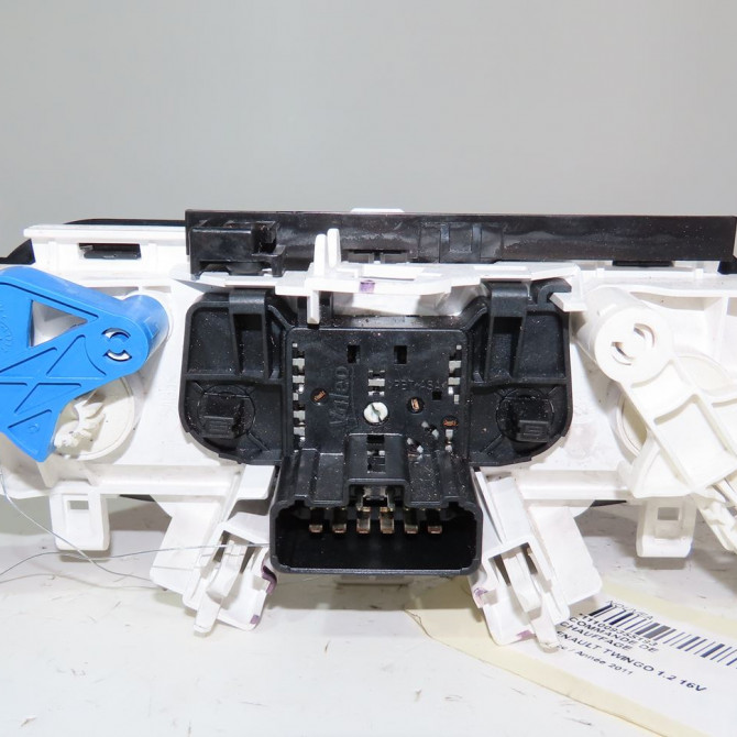 Commande de chauffage occasion  Renault TWINGO II (CN0_) 1.2 16v (cn0k, cn0v) (2007) 3 portes   7701067954  2