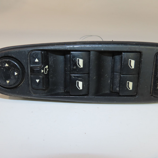 Commande lève-glace porte avant gauche occasion  Citroën C4 GRAND PICASSO I (UA_) 2.0 hdi 138 (2006-2013)   6554YH  1