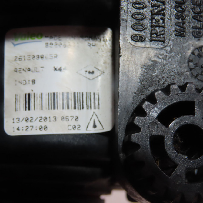Phare antibrouillard avant droit occasion  Renault TWINGO II (CN0_) 1.5 dci 90 (2010)   261509865R  2