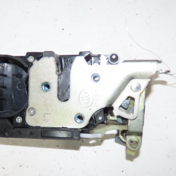 Serrure porte avg occasion  Chevrolet AVEO / KALOS 3/5 portes (T250, T255) 1.2 (2008) 5 portes   96272643  2