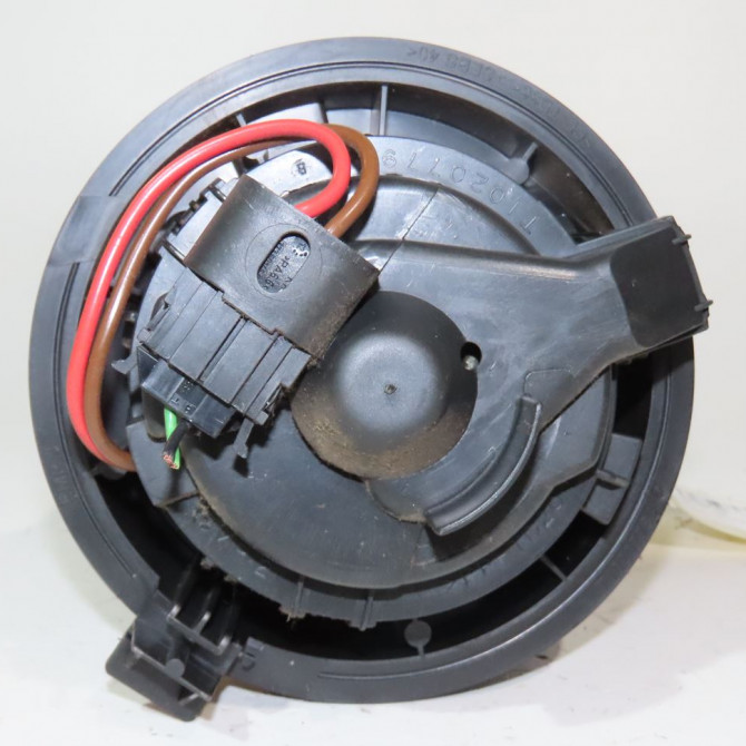 Moteur ventilateur chauffage occasion  Dacia SANDERO II 1.2 (2012)   272107379R  3