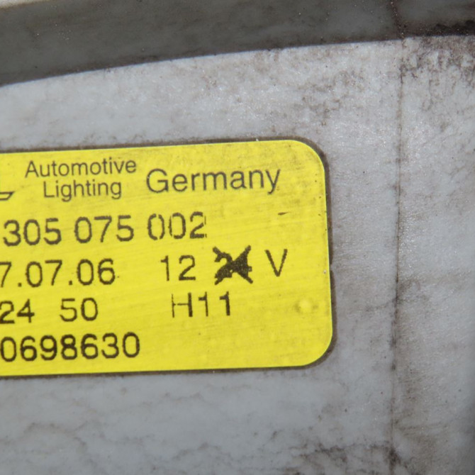 Phare antibrouillard avant droit occasion  Volvo V50 (545) 2.0 d (2004-2010)   30698630  2