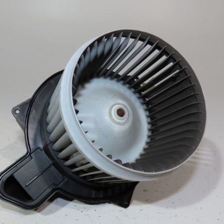 Moteur ventilateur chauffage occasion  Fiat 500 (312_) 1.2 (312axa1a) (2007) 3 portes   77367983 