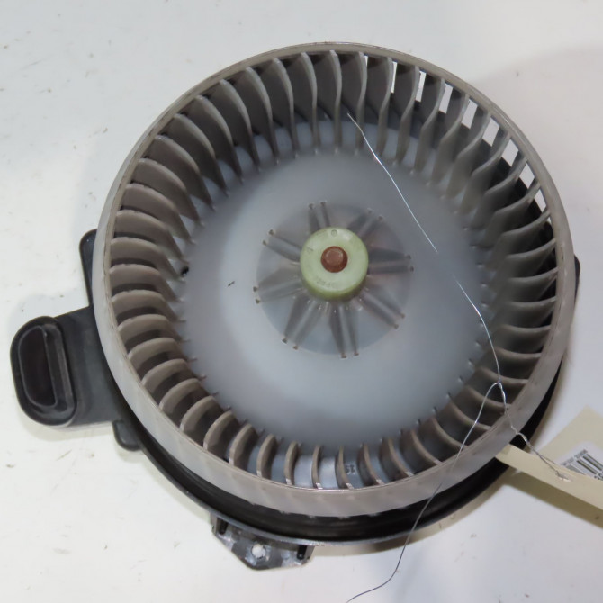 Moteur ventilateur chauffage occasion  Toyota RAV 4 III (_A3_) 2.2 d 4wd (ala30_) (2006-2012)   8710302150  1
